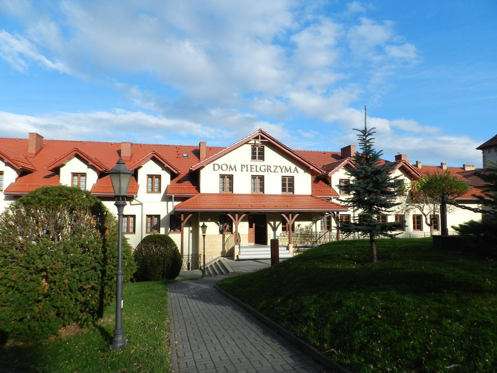 Отель Dom Pielgrzyma Кальвария-Зебжидовская Экстерьер фото